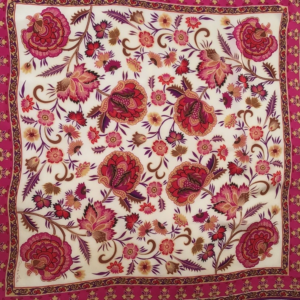 Oscar de la Renta silk scarf Japan 30 by 31
